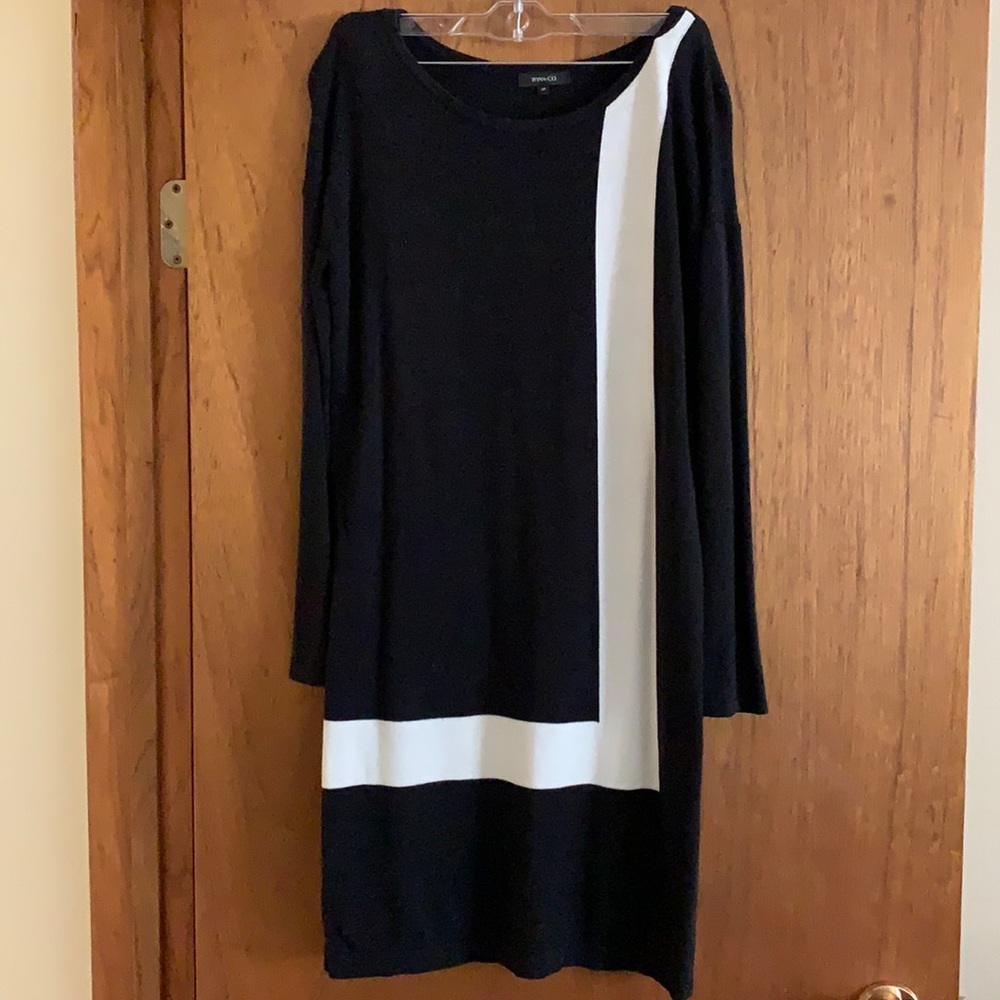 RW & CO long sleeve dress